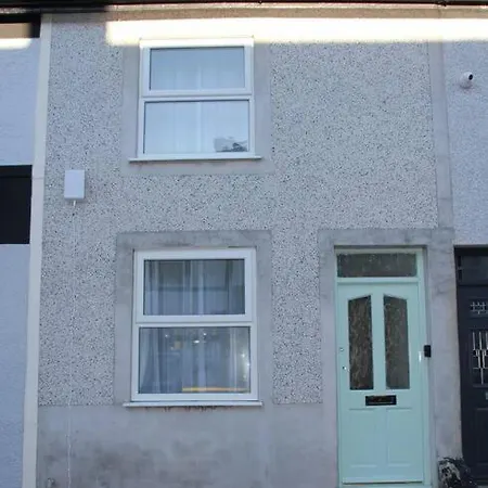 Charming Mid Terrace Cottage Conwy Exterior photo