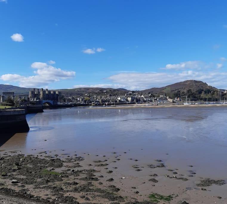 Charming Mid Terrace * Conwy